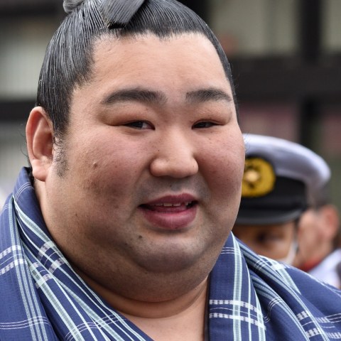 徳勝龍